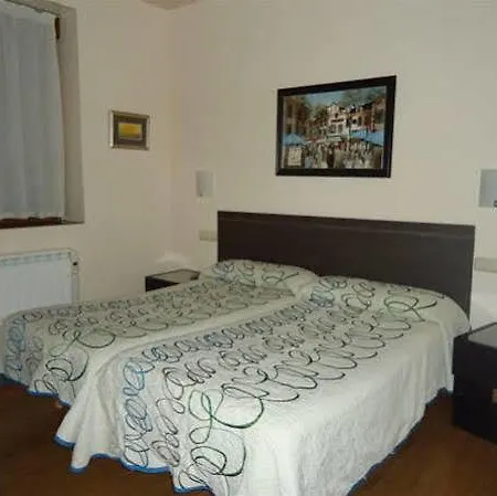 Atxiki Pensión 3*